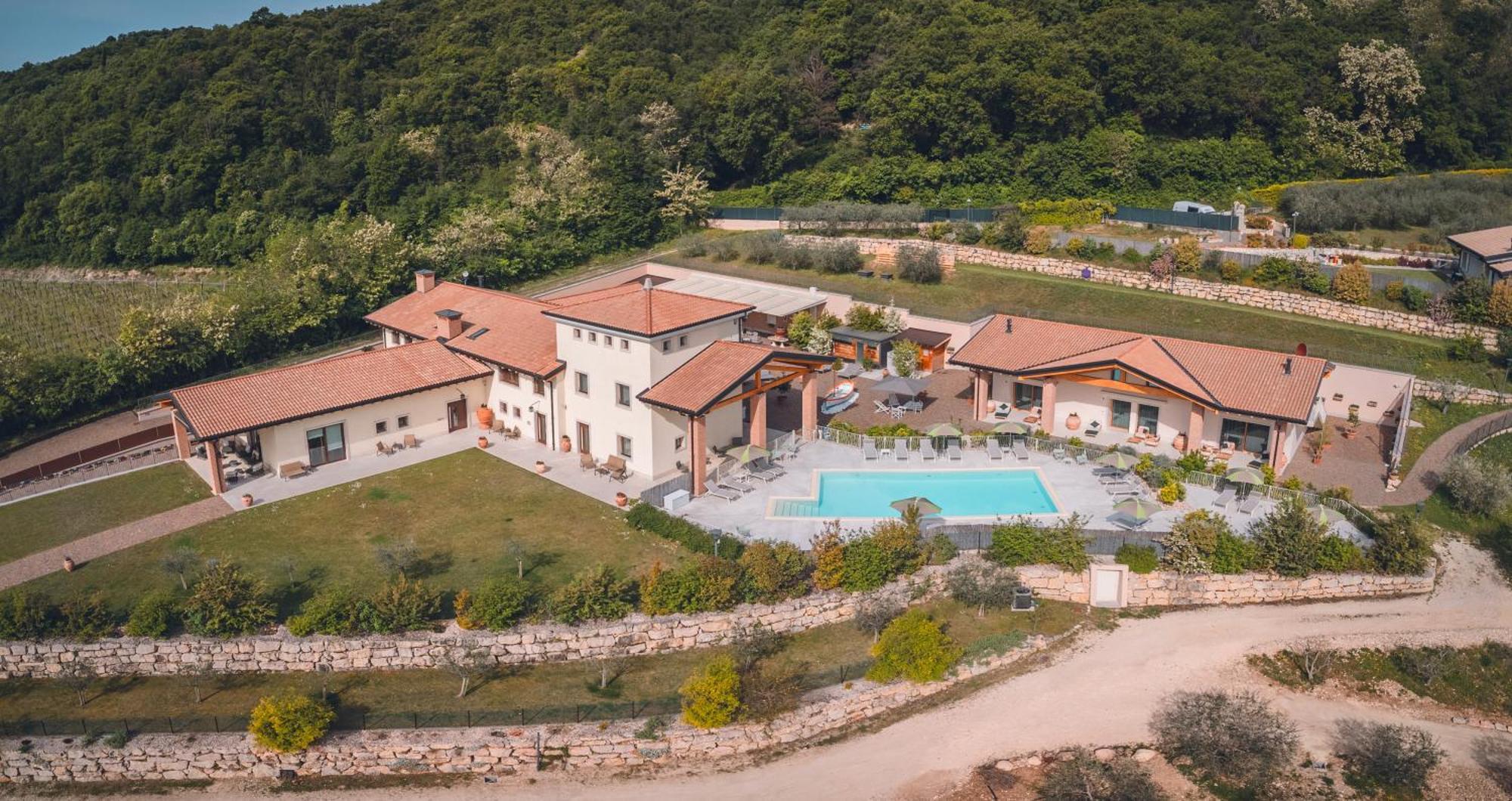 Agriturismo La Pertica Costermano Bagian luar foto