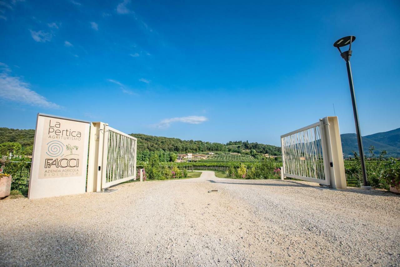Agriturismo La Pertica Costermano Bagian luar foto